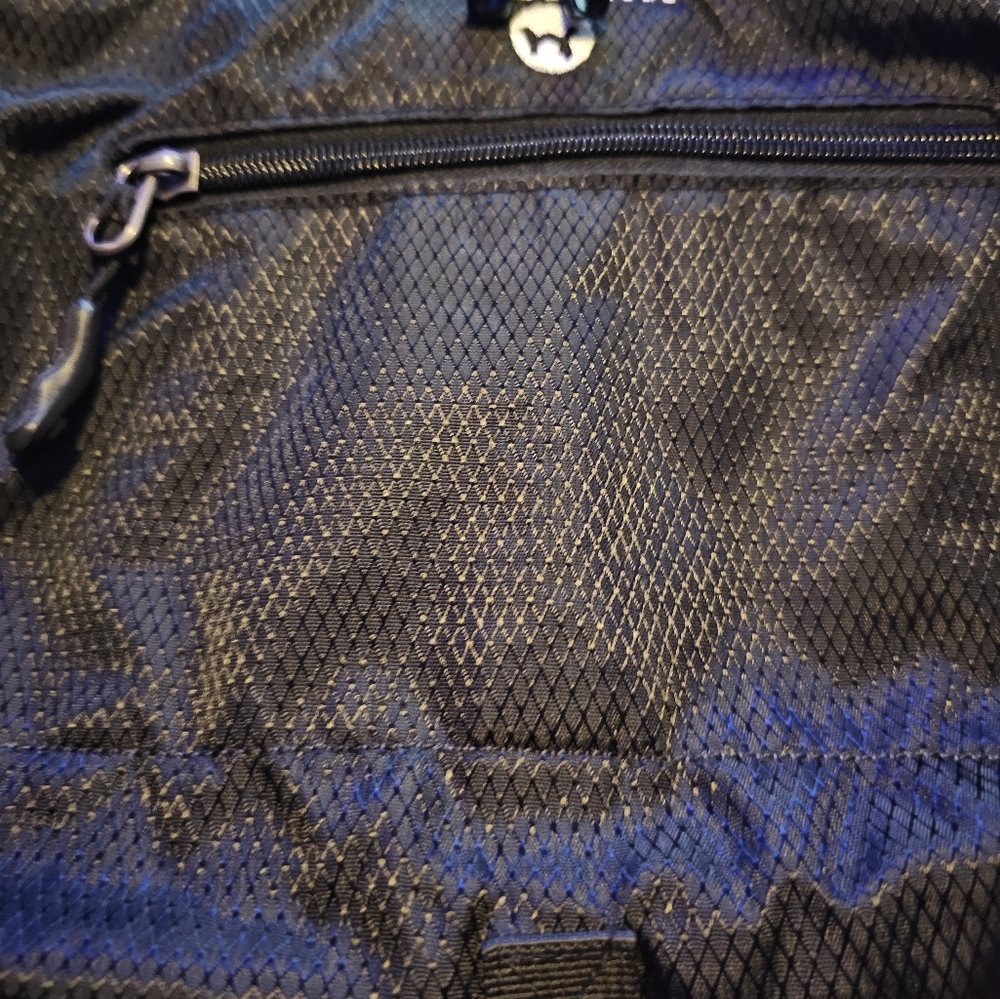 !!. Toiletry bag - Picture 8 of 9